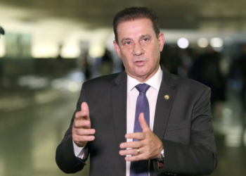 “PSD não será pressionado por fogo amigo”, afirma Vanderlan Cardoso