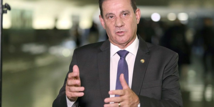 “PSD não será pressionado por fogo amigo”, afirma Vanderlan Cardoso