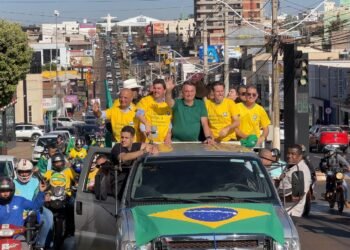 Bolsonaro é Recebido com Festa em Rio Verde (GO)