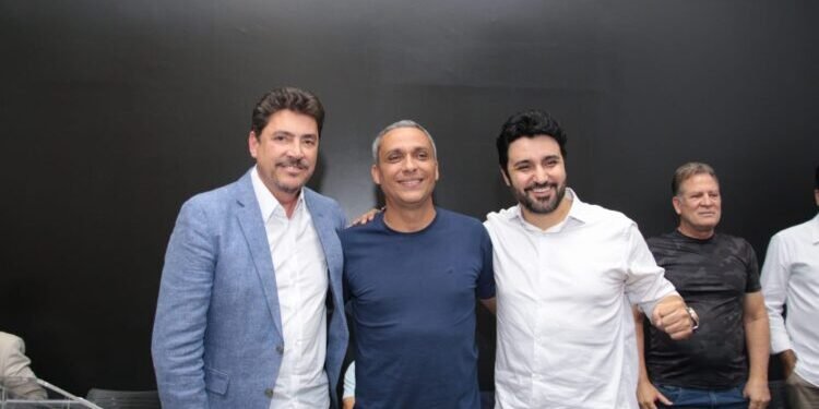 Bolsonaro visita Goiás para impulsionar pré-candidaturas municipais do PL