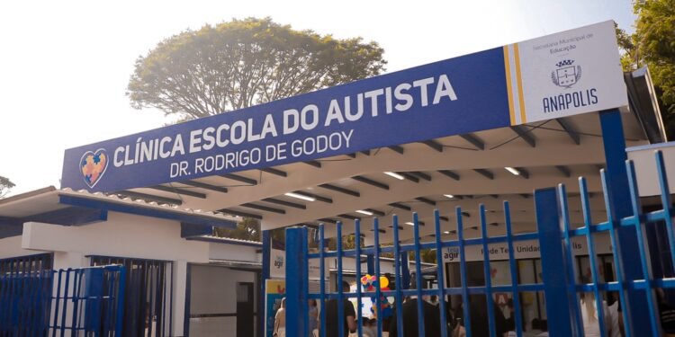 Prefeitura de Anápolis inaugura Clínica Escola do Autista com foco em inclusão e desenvolvimento