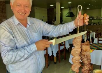 Buffet Livre com churrasco por apenas R$ 39,90 no Pampas Grill Churrascaria