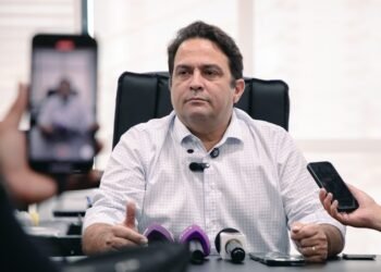 Prefeito Roberto Naves anuncia equipe de transição para novo governo em Anápolis