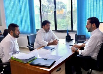 Prefeito eleito Márcio Corrêa busca soluções para problemas da Saneago em Anápolis