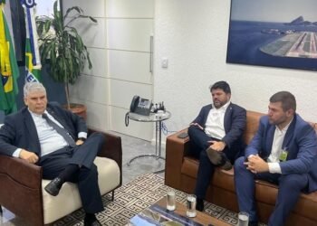 Márcio Corrêa e Amilton Filho pressionam Infraero por conclusão do Aeroporto de Anápolis