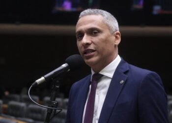 Deputado quer fim de repasse público a entidades envolvidas em fraudes contra o INSS